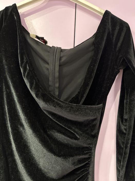 Елегантна  черна къса рокля