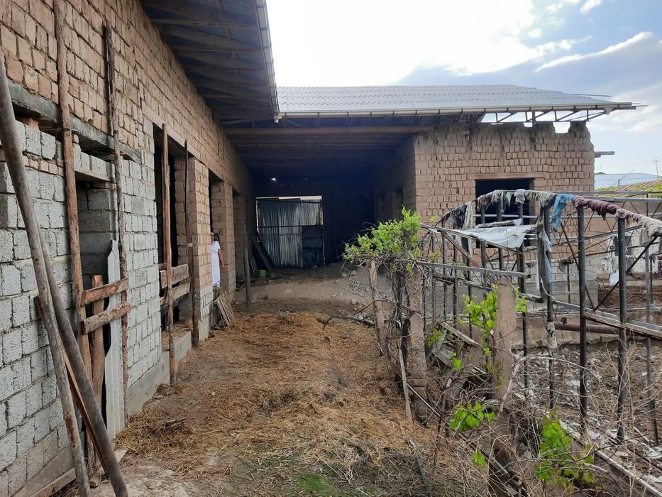 Участка сотилади 6 соток