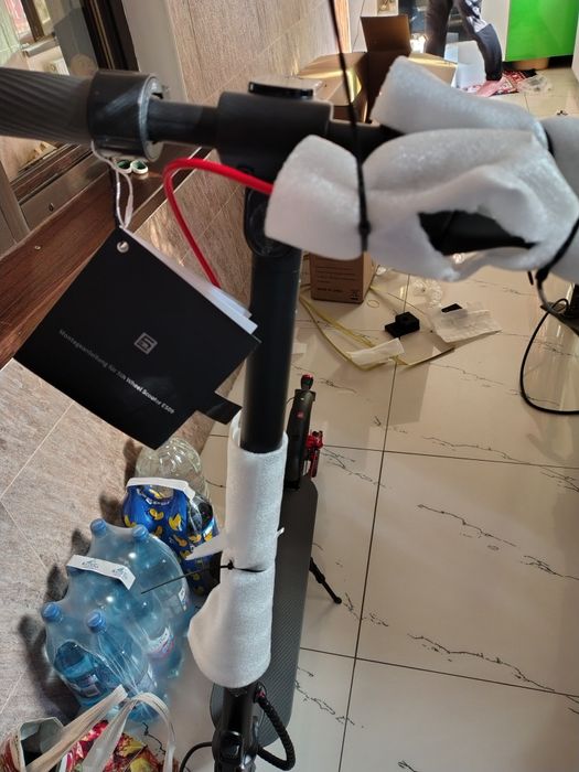 Se vinde  trotineta electrica v30 pro viteza maxima 25km/h , Noua.  0743905026. Se mai vinde și bicicleta electrica folosita o singură dată  preț 1500