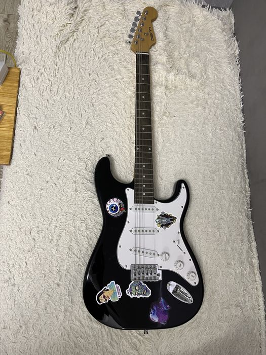 электро гитара б/у