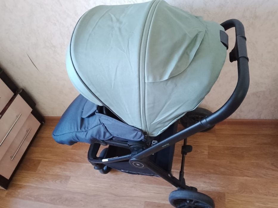 Детская коляска универсальная