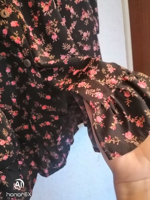 Модная женская платье.