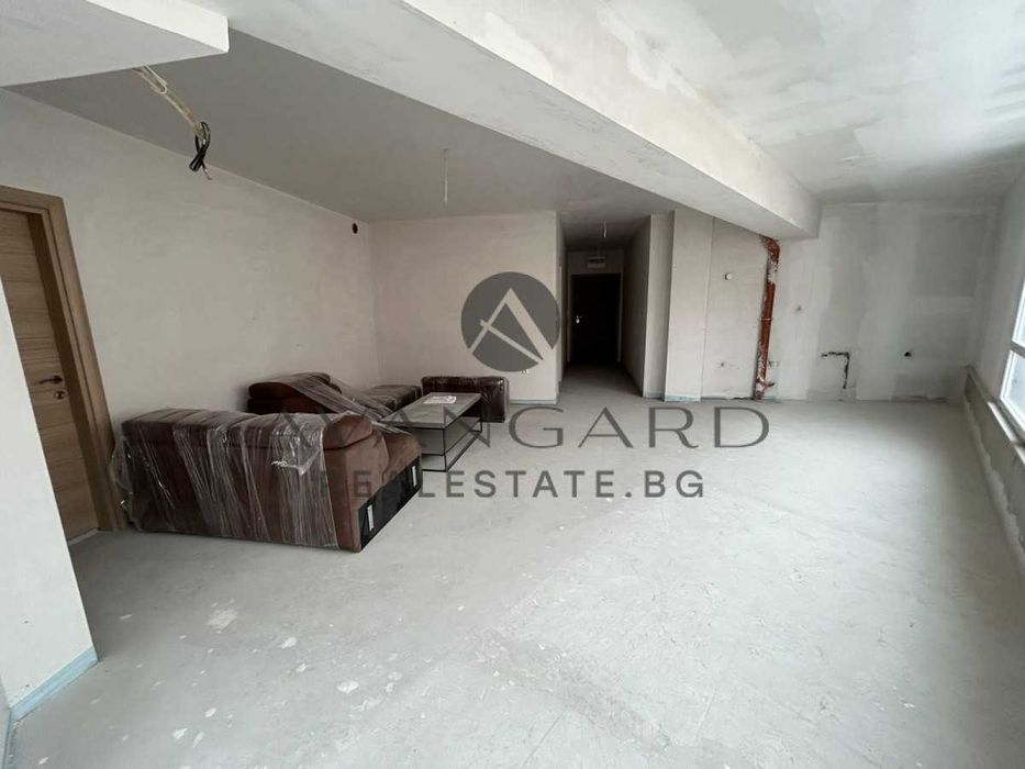 Продава се Тристаен апартамент в Пловдив, Кючук Париж - 80 кв.м за 1188 €/кв.м - Снимка #1