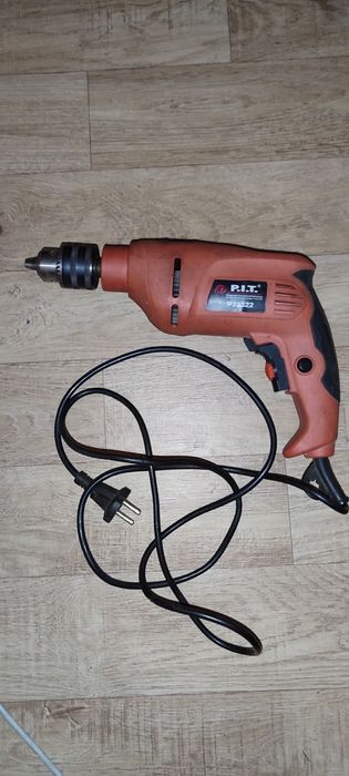Продается ударная дрель