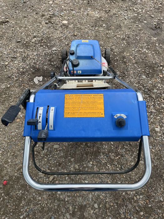 Maşinǎ de tuns iarba Yamaha YLM446SB