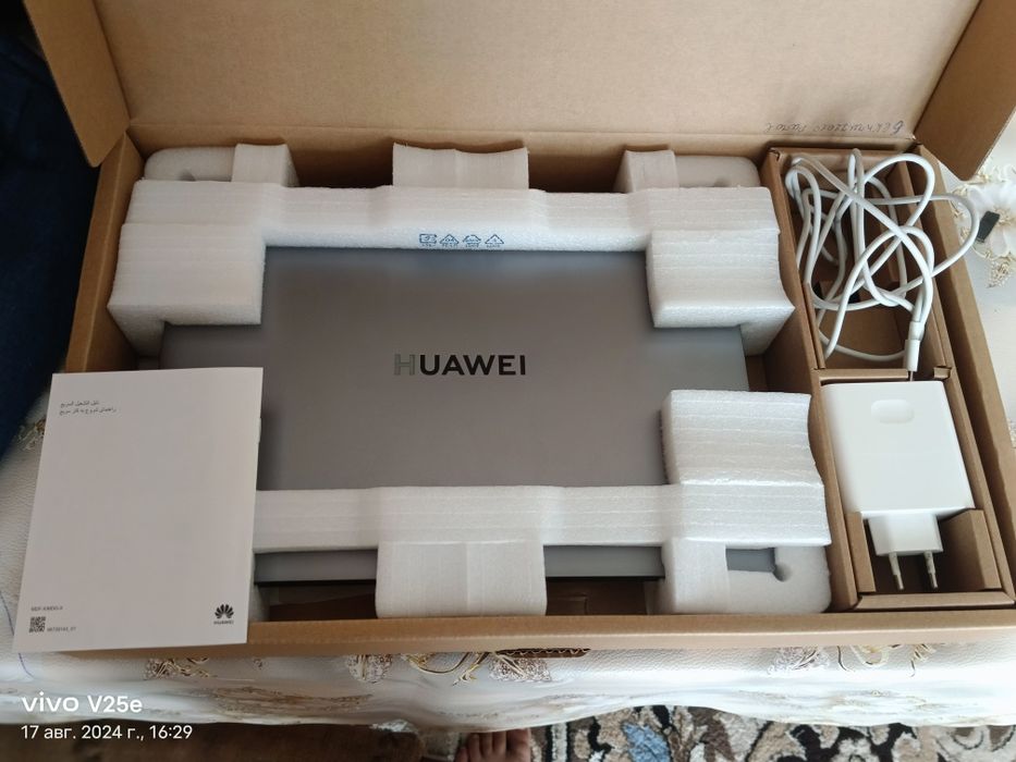 Noutbuk Huawei  D14