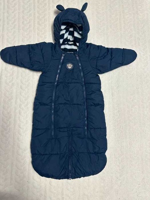 Combinezon iarnă H&M (2-6 luni) 62-68 cm
