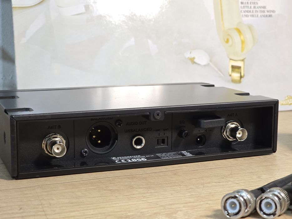 Receptor Wireless SENNHEISER XS Wireless EM10,un/balanced,+ antene !
