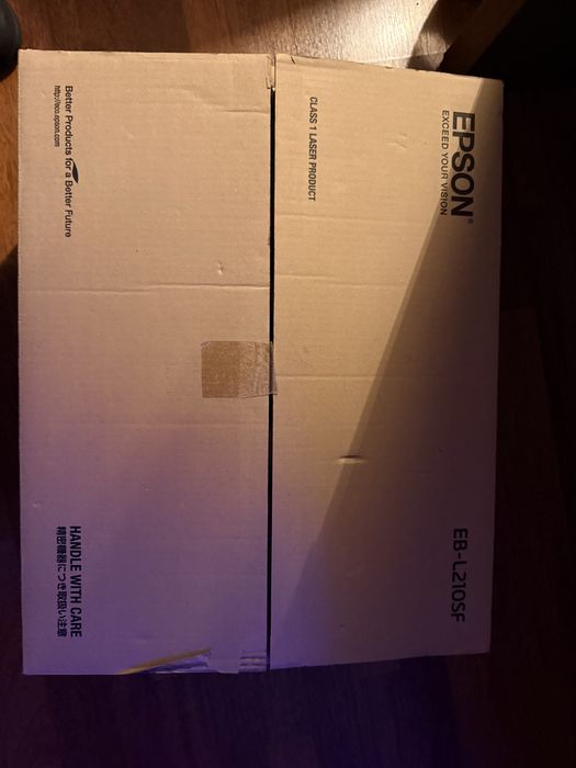 Proiector short range Epson EB-L210SF