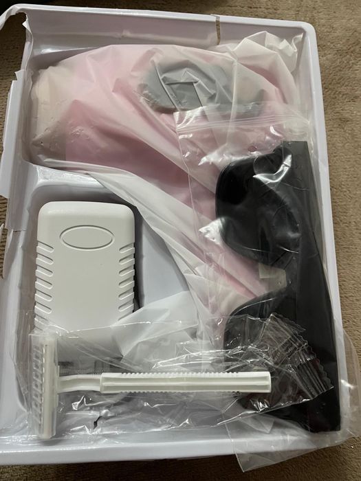 Epilatoare laser noi la cutie