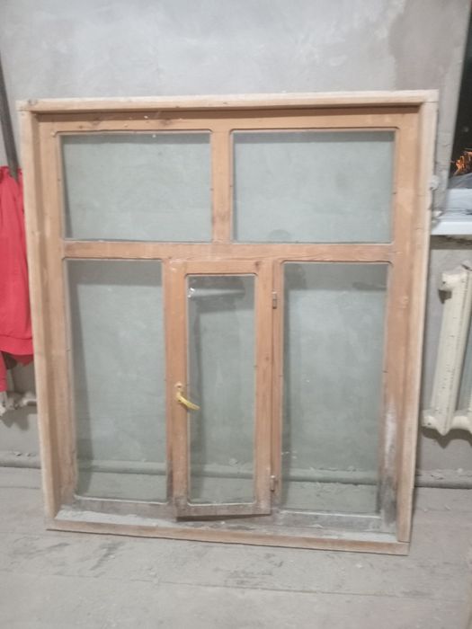 Агаш  айна сатылады чтуги 200 мын сом 2 чт болек айна козлери де бар