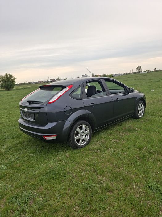 Ford  Focus 1.6 Benzină