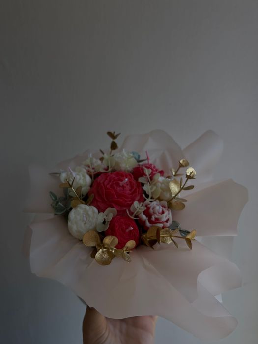 Ръчно изработен букет от натурален соев восък