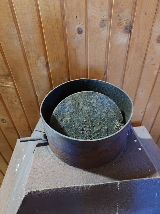 Камина с водна риза в комплект с оборудване за парно