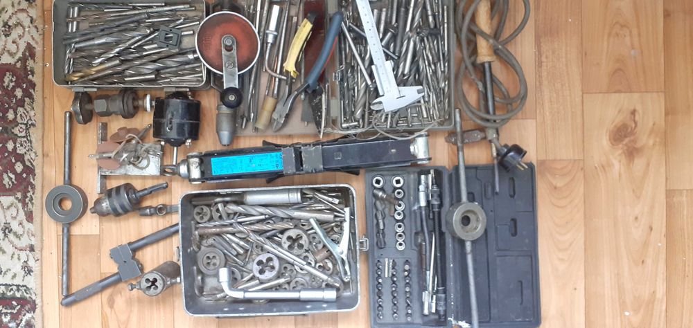 Свёрла, метчики, плашки