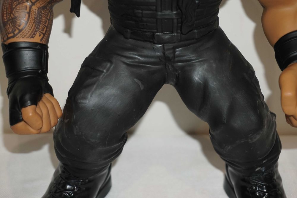 Рядка Оригинална Голяма Говореща Кеч Фигура На Roman Reigns 36см