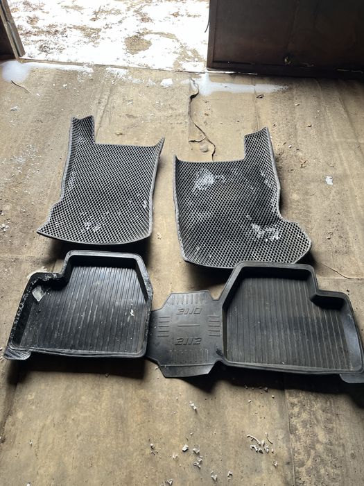 Продам б/у коврики