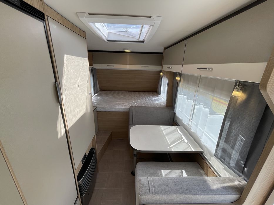 Rulota Lmc Sassino 430D/ noua/ premium/ 12 ani garantie/ 4 pers