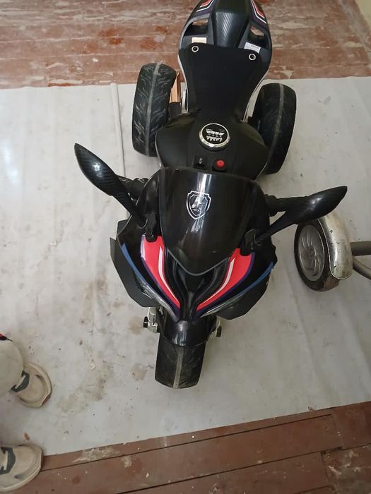 Боллалар электро мопеди сотилади б/у холати яхши юради Олмаликда