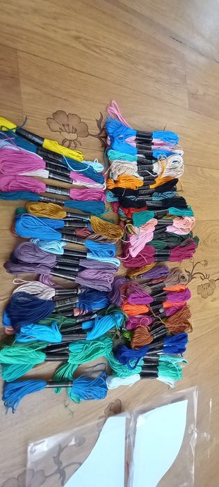 Нитки мулине ,цена за 100 шт