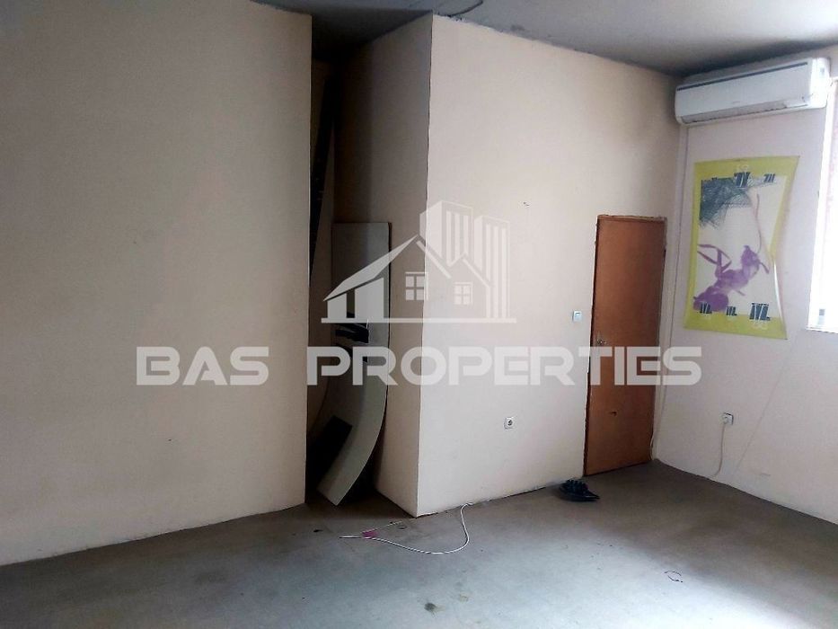 Продава се Магазин в София, Център - 120 кв.м за 1143 €/кв.м - Снимка #3