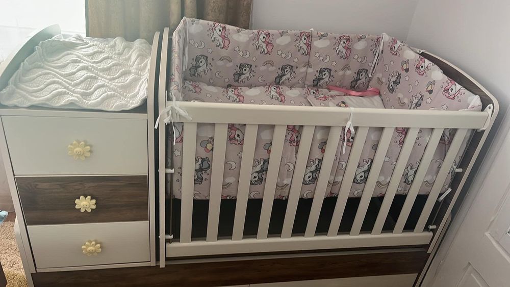 Pătuț bebe transformabil 3 în 1 – de vânzare
