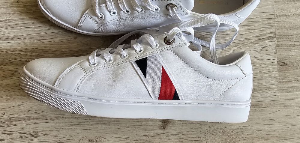 Дамски кецове Tommy Hilfiger