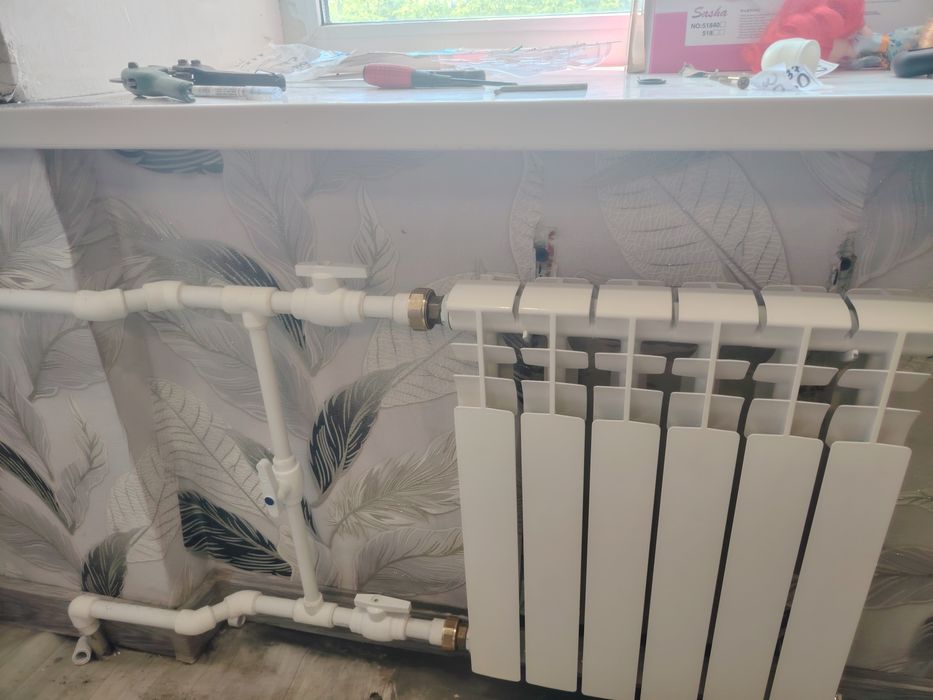 Услуги сантехника. Замена стояков, установка батарей (Радиаторов)