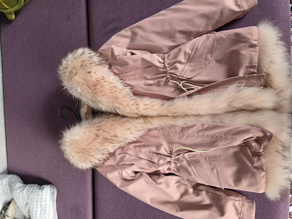 Продам парку зима 44р