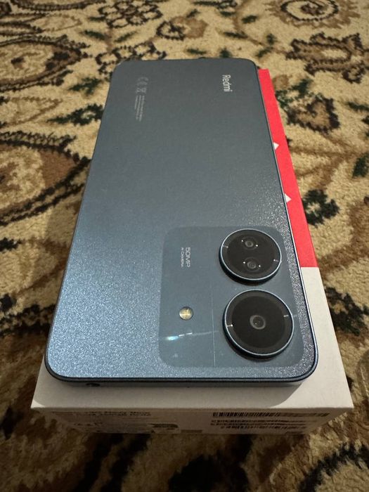 Redmi  13C  Память  8/256 гб, телефон своя хеч канака муаммоси йок