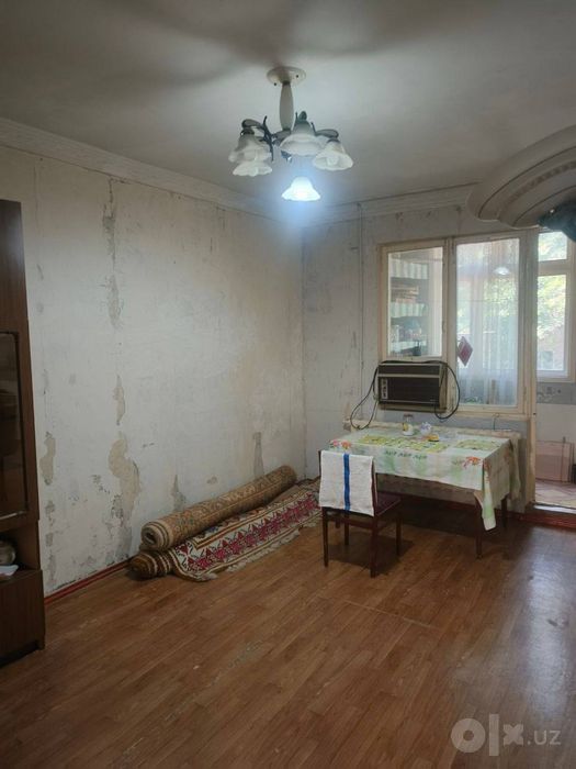 Продаю Ялангач 2/2/4, Институт Культуры, балкон 1,5*3
