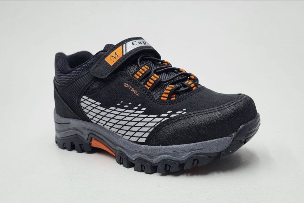 Кроссовки новые