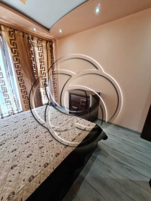 Дава се под наем Тристаен апартамент в Пловдив, Христо Смирненски - 117 кв.м за 568.14 € - Снимка #2