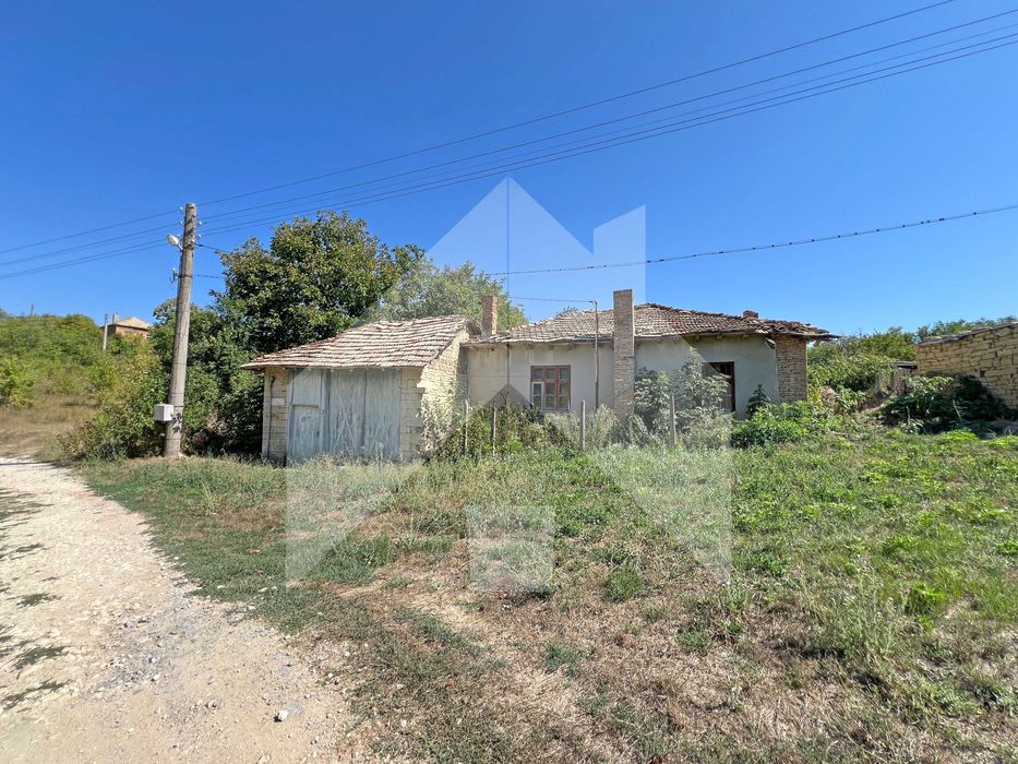 Продава се Къща в с. Писарево, Област Шумен - 79 кв.м за 114 €/кв.м - Снимка #1