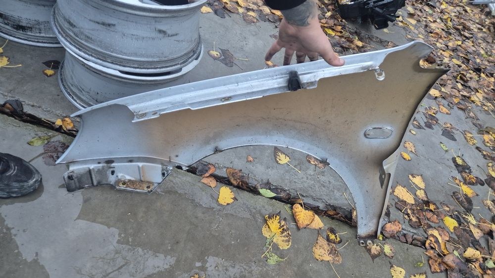 Оригинален ДЕСЕН калник за Поло 2002- 2005г