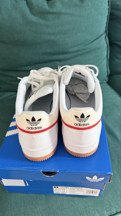 Оригинални маратонки Adidas court tourino