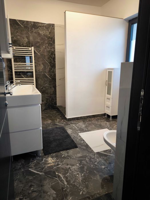 Inchiriez casa/vila campus universitar Moara