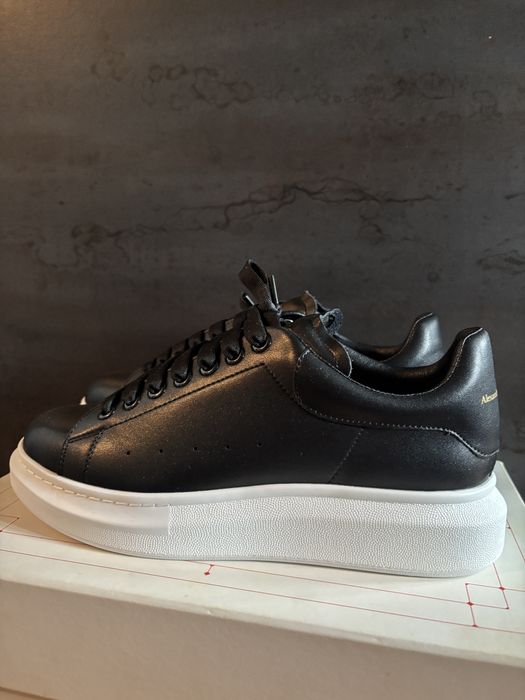 alexander mcqueen negru cu alb