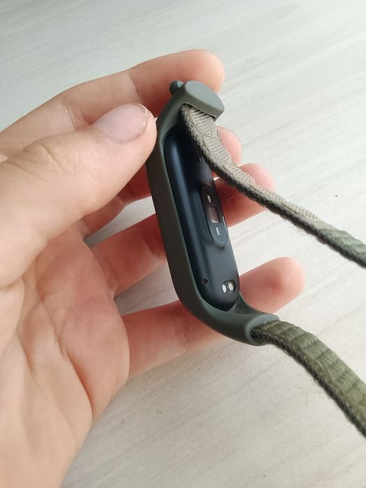 Часы MI XMSH11HM б/у