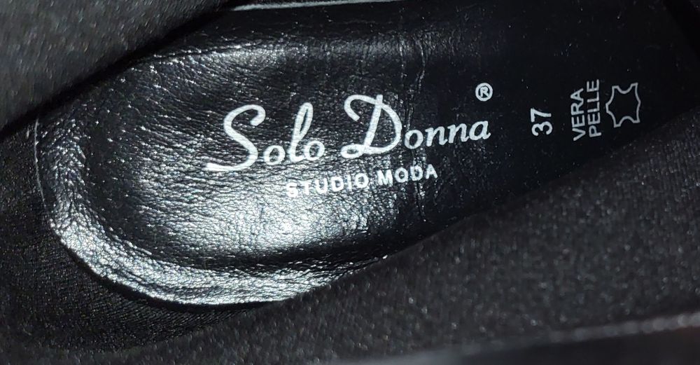 Vând ghete de damă