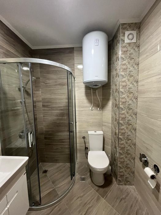 Дава се под наем Тристаен апартамент в Асеновград - 120 кв.м за 484.5 € - Снимка #8