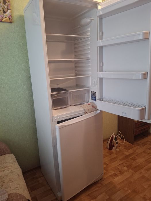 Продам холодильник б/у