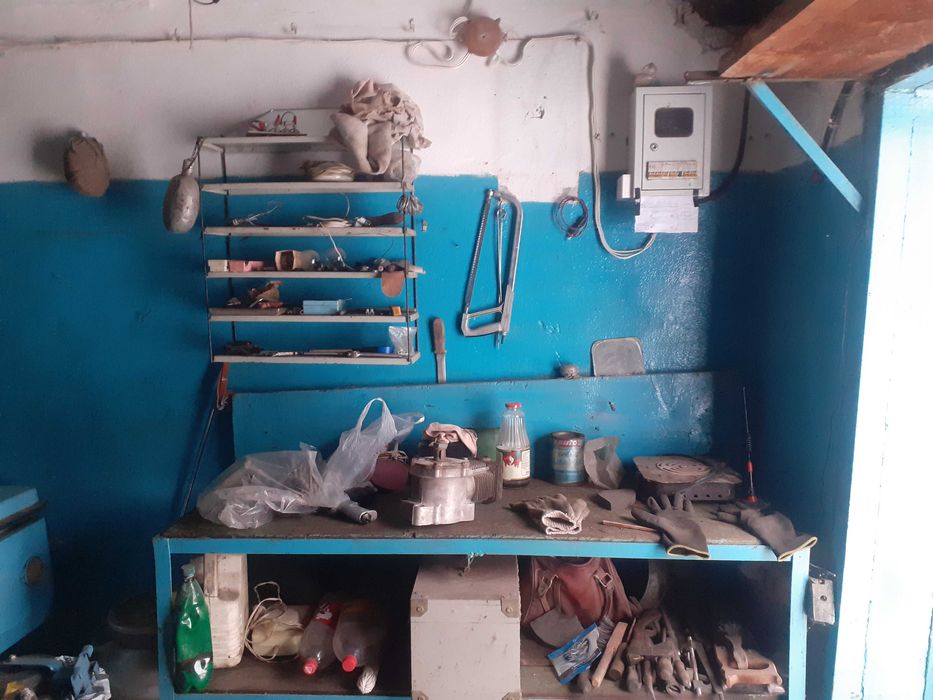 Продам гараж под легковое авто