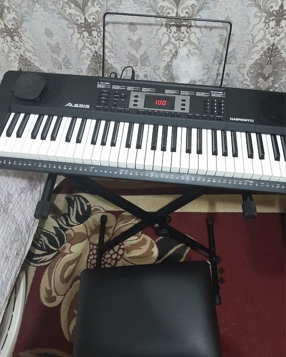 Продам Синтезатор