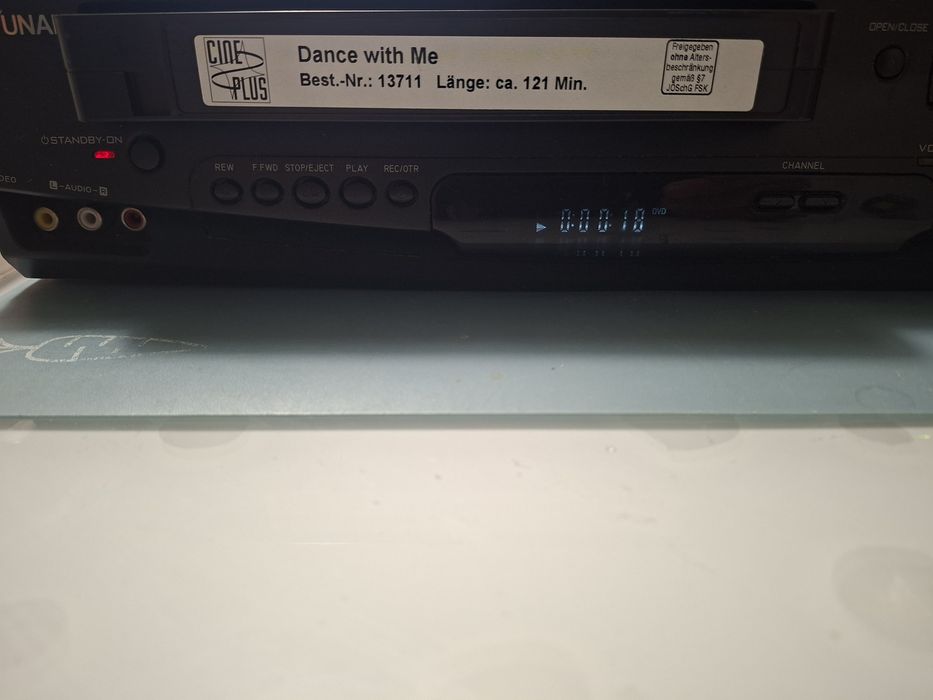 Combo VHS/DVD Funai, 6 capete, Hi-Fi Stereo, de colecție