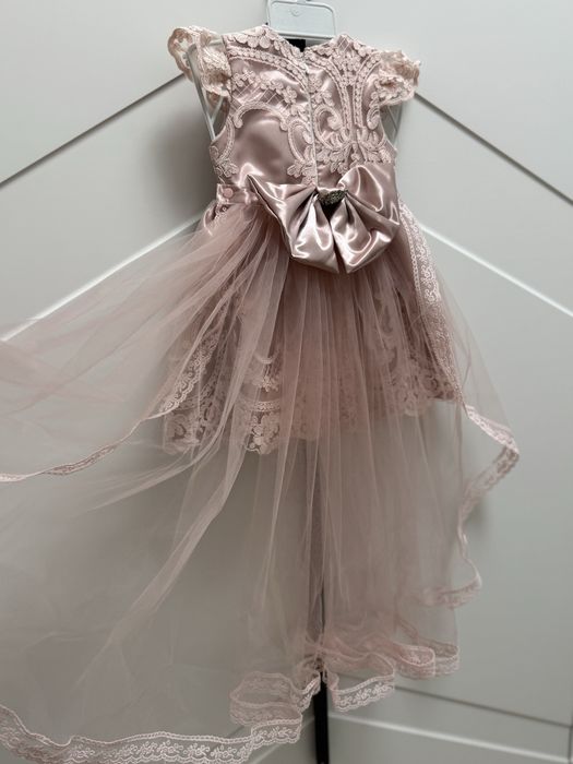 Платье на новорожденную девочку