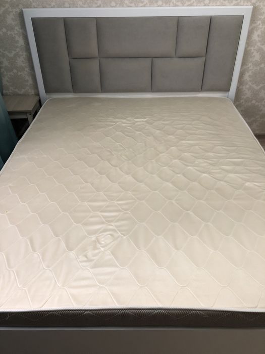 Кровать двуспальная