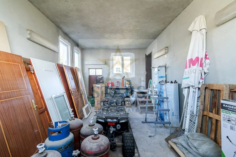 Продава се Къща в с. Орешак, Област Варна - 420 кв.м за 377 €/кв.м - Снимка #11