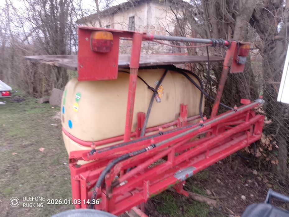 Пръскачка за трактор 600