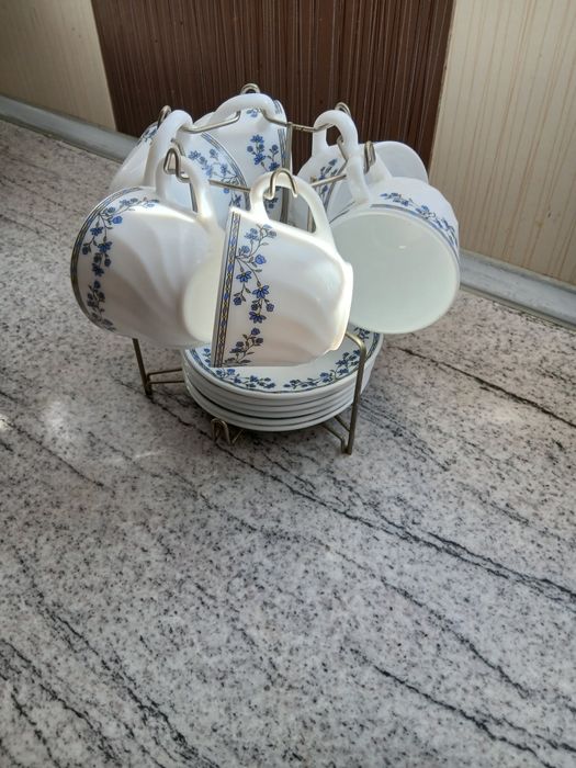 Set cafea 12 piese din portelan plus suport pastrare, toate fiind noi